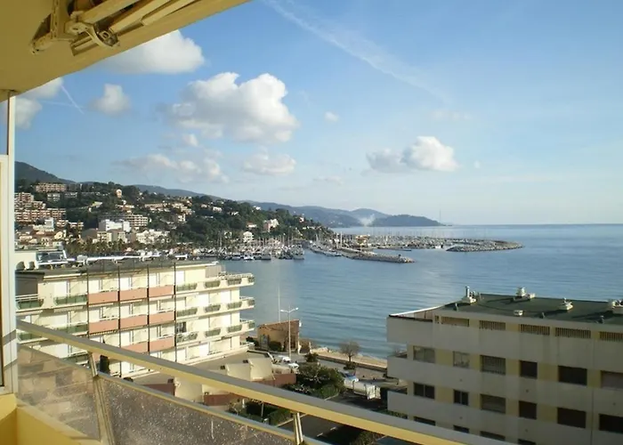 Studio en bord de mer au Lavandou avec terrasse et vue imprenable - FR-1-308-170